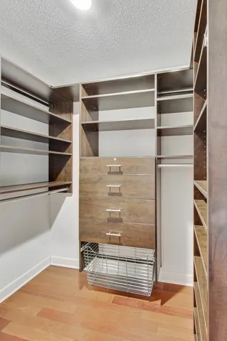 $6,200 | 2 East Erie Street, Unit 1905, Chicago, IL 60611