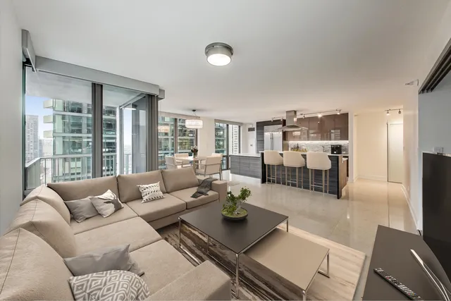 $6,200 | 2 East Erie Street, Unit 1905, Chicago, IL 60611