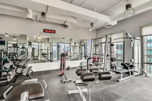 $6,200 | 2 East Erie Street, Unit 1905, Chicago, IL 60611