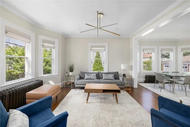 $6,000 | 26 Narragansett Avenue, Newport, RI 02840