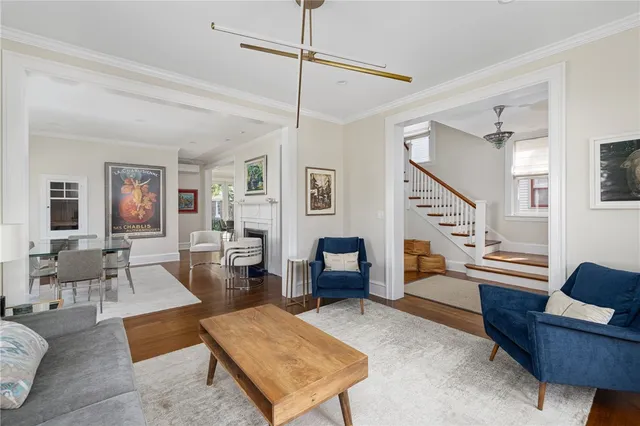 $6,000 | 26 Narragansett Avenue, Newport, RI 02840