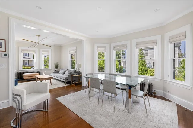 $6,000 | 26 Narragansett Avenue, Newport, RI 02840