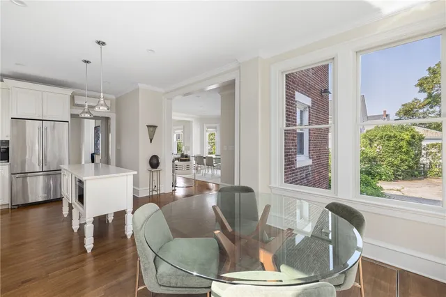 $6,000 | 26 Narragansett Avenue, Newport, RI 02840