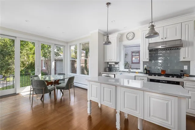 $6,000 | 26 Narragansett Avenue, Newport, RI 02840