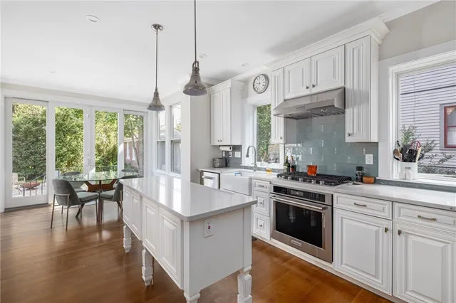 $6,000 | 26 Narragansett Avenue, Newport, RI 02840