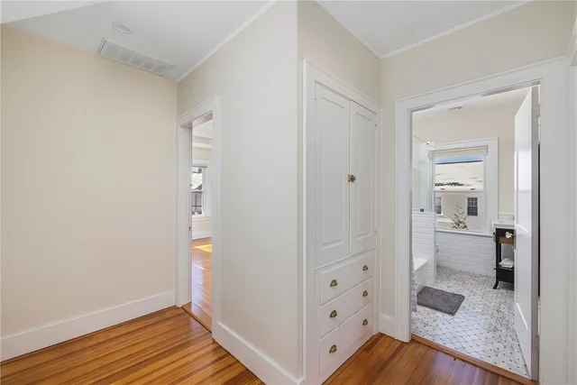 $6,000 | 26 Narragansett Avenue, Newport, RI 02840