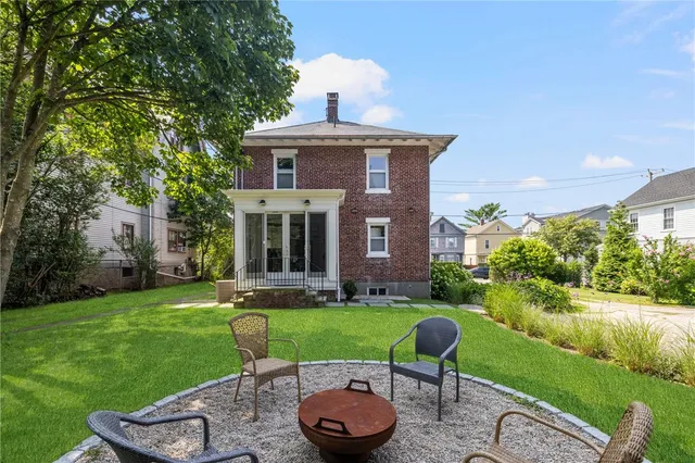 $6,000 | 26 Narragansett Avenue, Newport, RI 02840