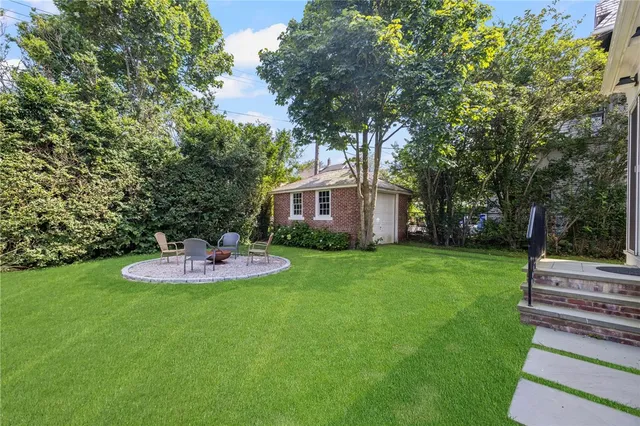 $6,000 | 26 Narragansett Avenue, Newport, RI 02840