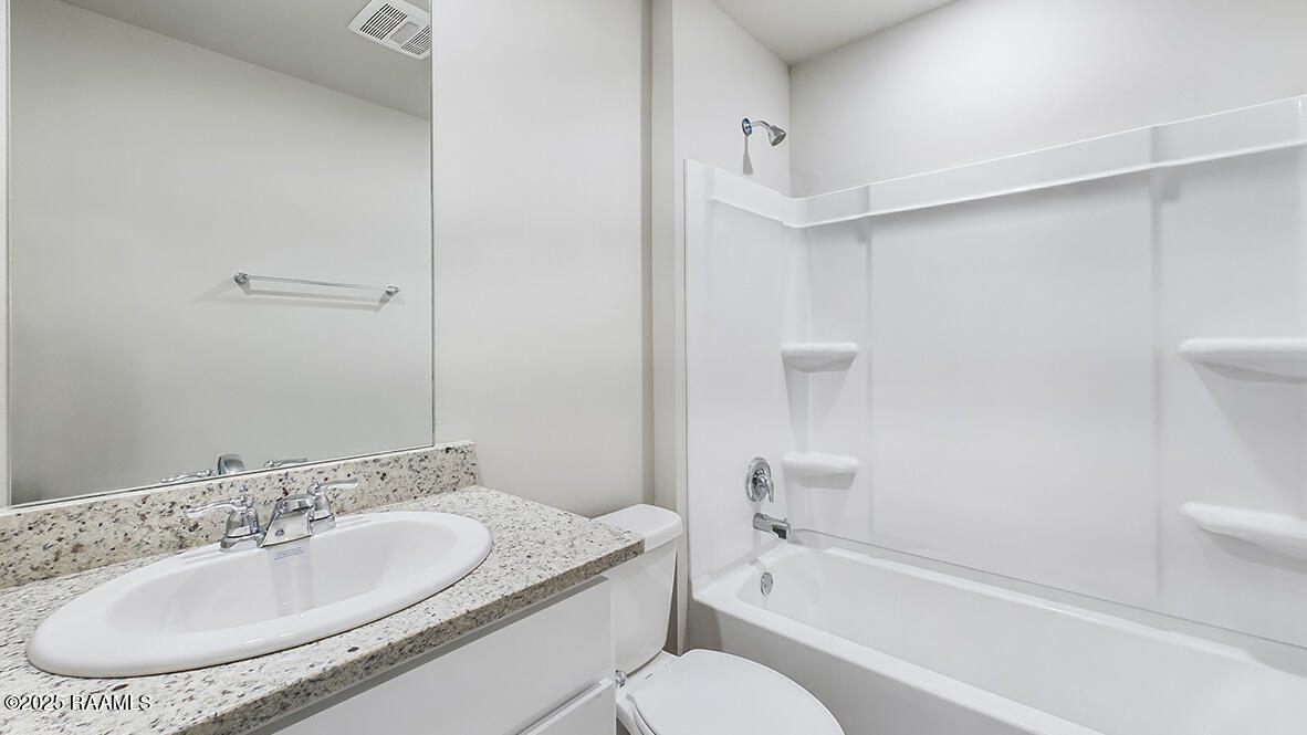 127 Lake Ridge Drive Broussard, LA 70518 - Photo 14 of 30 127 Lake Ridge Drive, Broussard, LA