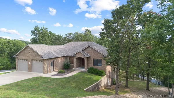 $775,000 | 30780 Timberlake Village Circle, Rocky Mount, MO 65072
