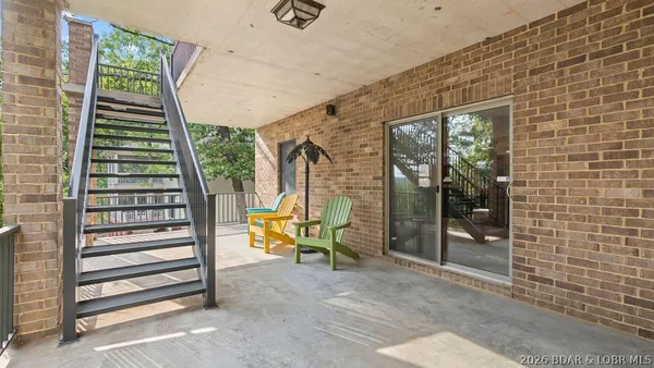 $775,000 | 30780 Timberlake Village Circle, Rocky Mount, MO 65072