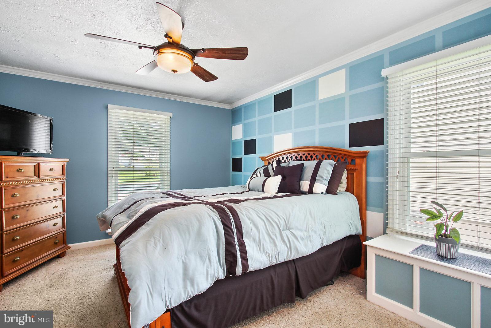 2748 Parallel Path Abingdon, MD 21009 - Photo 14 of 30 1st floor Master