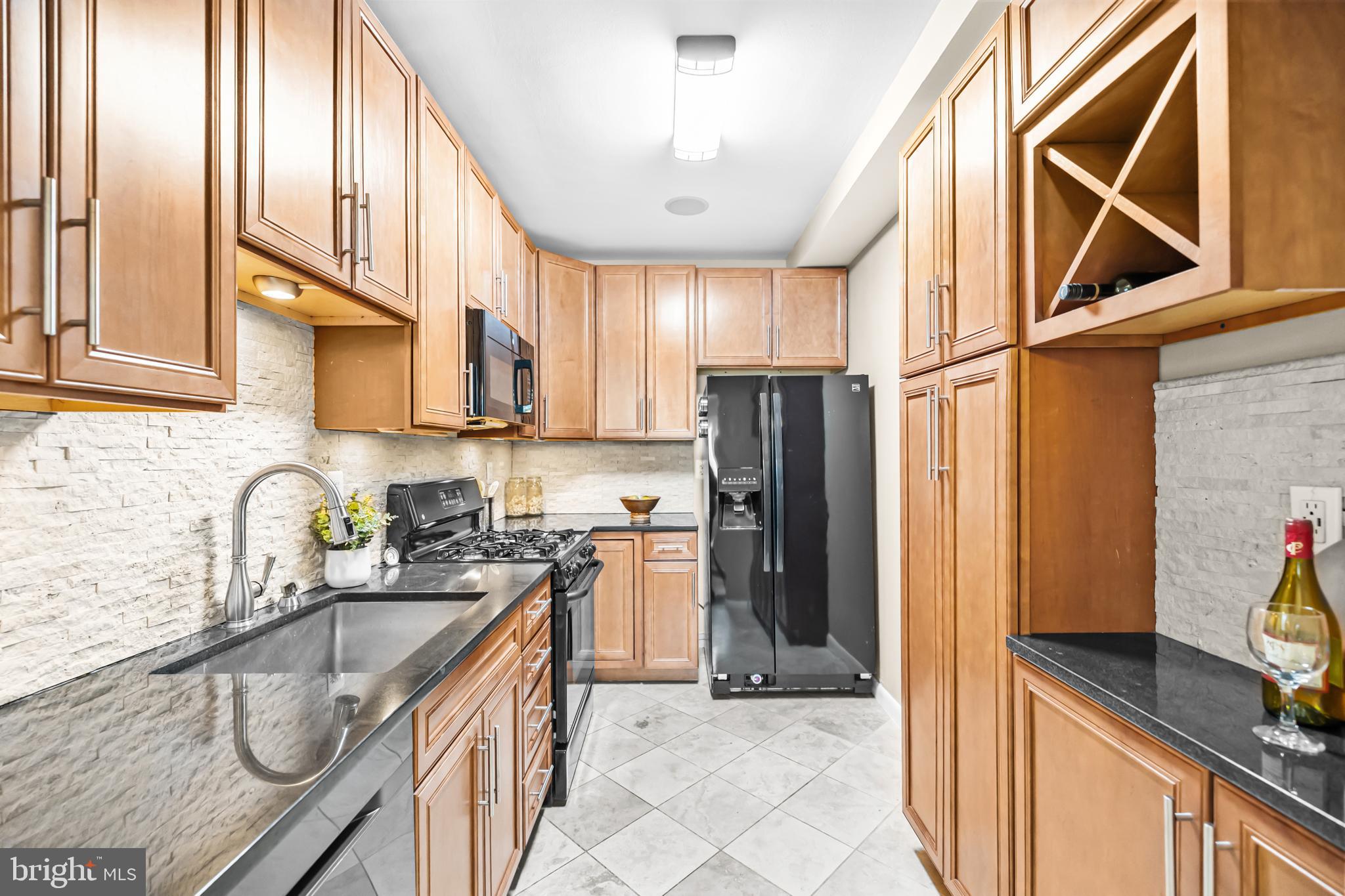 5101 8th Road South, Unit 13 Arlington, VA 22204 - Photo 6 of 36 Gallery Image 6