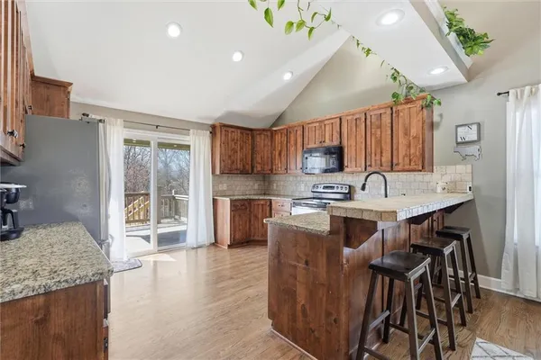 $485,000 | 803 Mulberry Street, Pleasant Hill, MO 64080