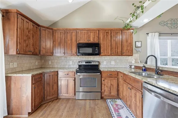 $485,000 | 803 Mulberry Street, Pleasant Hill, MO 64080