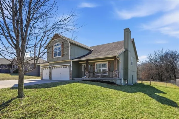 $485,000 | 803 Mulberry Street, Pleasant Hill, MO 64080