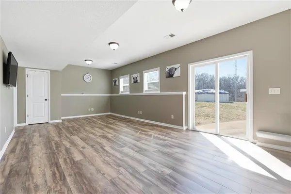 $485,000 | 803 Mulberry Street, Pleasant Hill, MO 64080