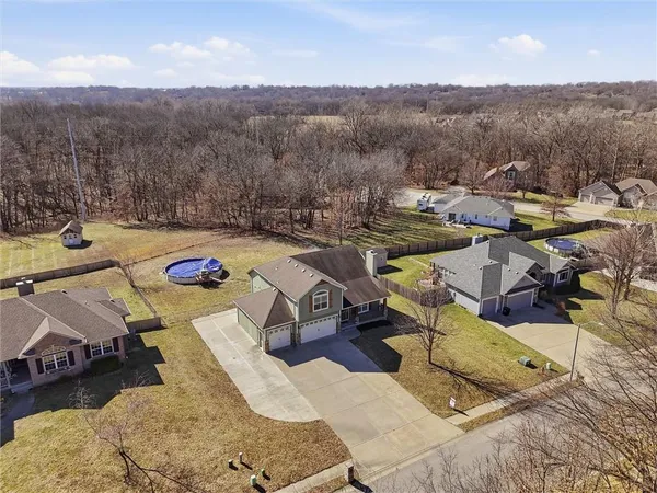 $485,000 | 803 Mulberry Street, Pleasant Hill, MO 64080