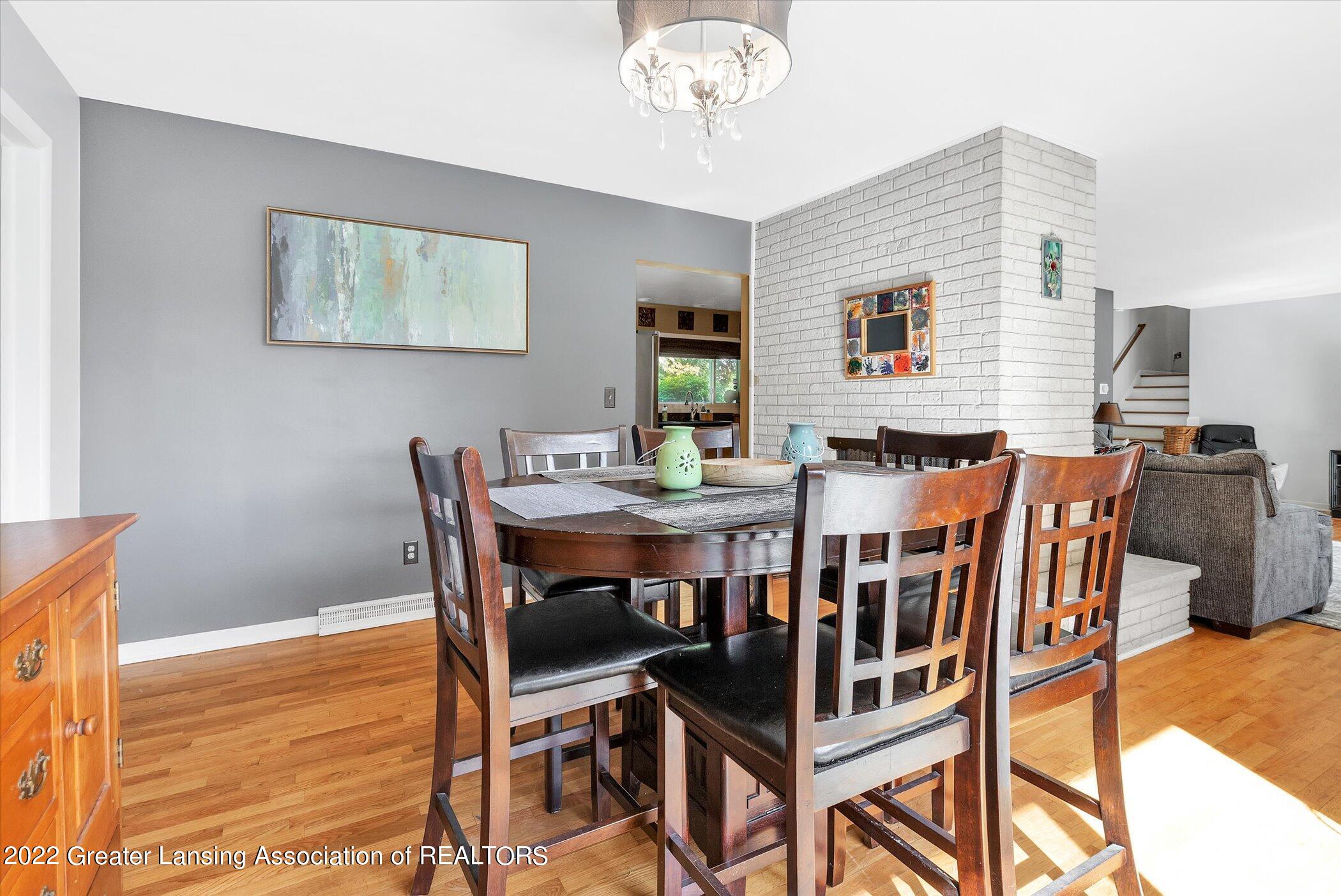 4248 Barton Road Lansing, MI 48917 - Photo 13 of 47 13-4248-Barton-Rd-WindowStill-Real-Estat