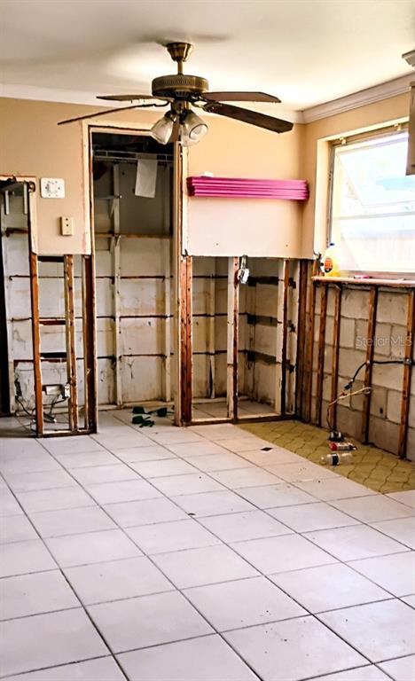 510 Marlyn Way Madeira Beach, FL 33708 - Photo 9 of 32 a view of a garage door