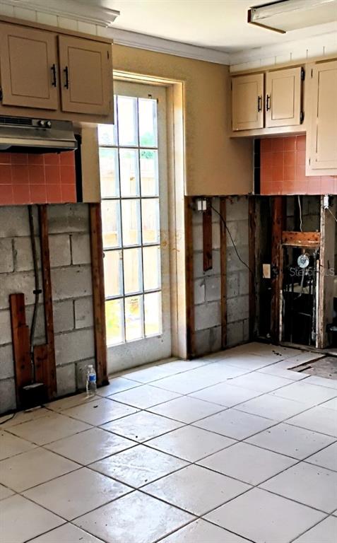 510 Marlyn Way Madeira Beach, FL 33708 - Photo 10 of 32 a view of a storage & utility room