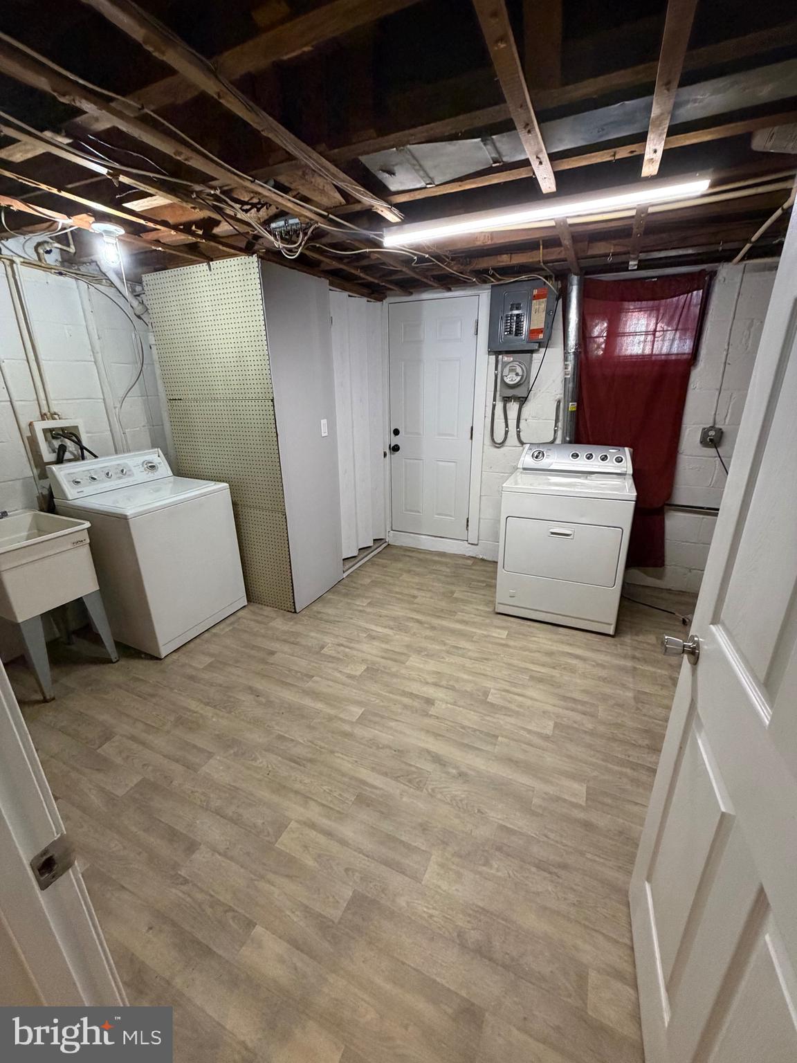 1922 Frames Road Baltimore, MD 21222 - Photo 14 of 28 laundry room