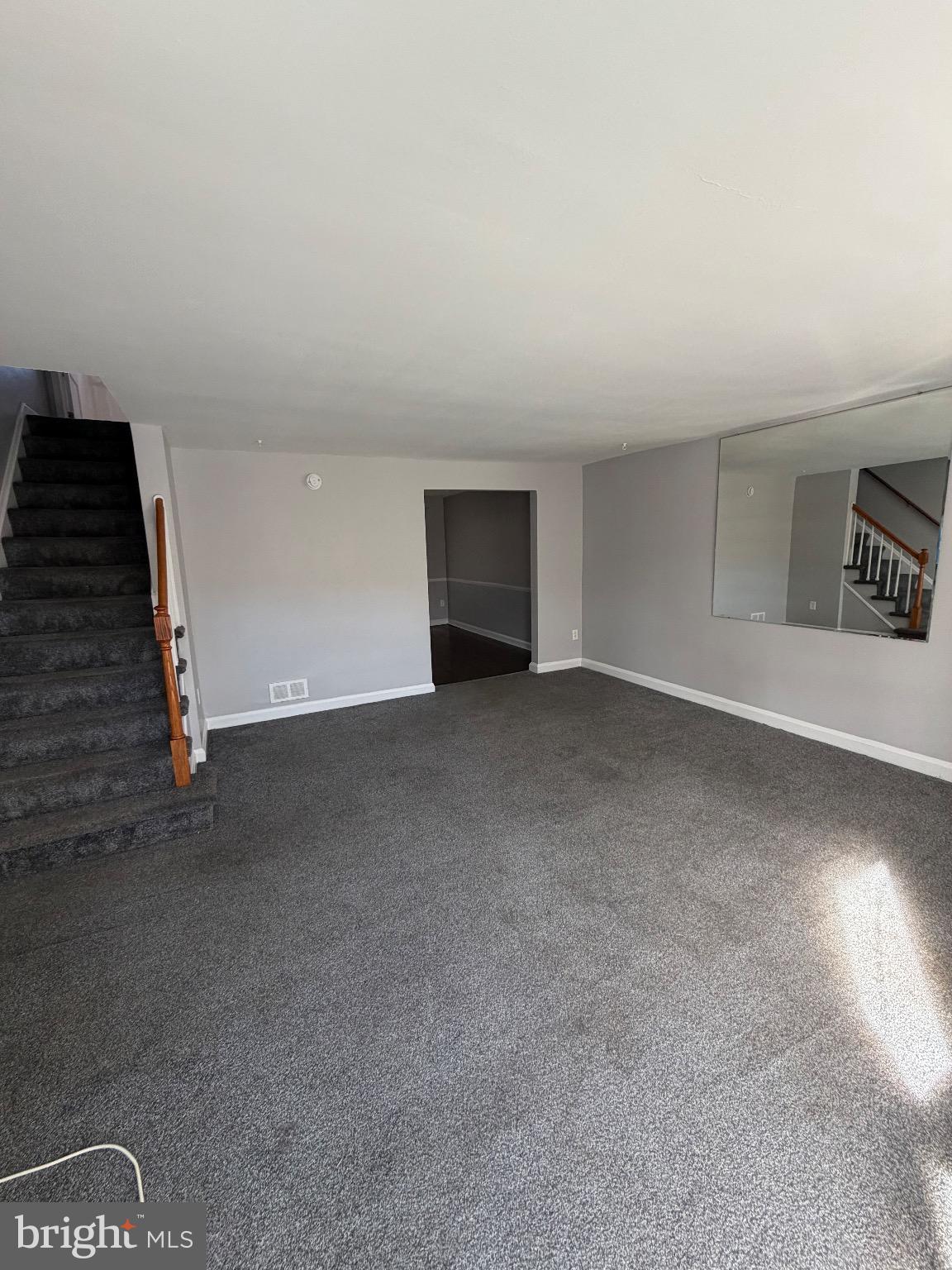 1922 Frames Road Baltimore, MD 21222 - Photo 3 of 28 living room