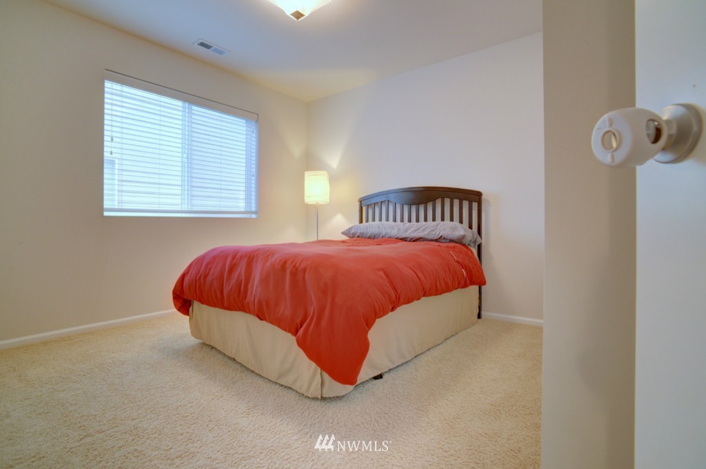 17802 39th Avenue Southeast Bothell, WA 98012 - Photo 14 of 24 Gallery Image 14