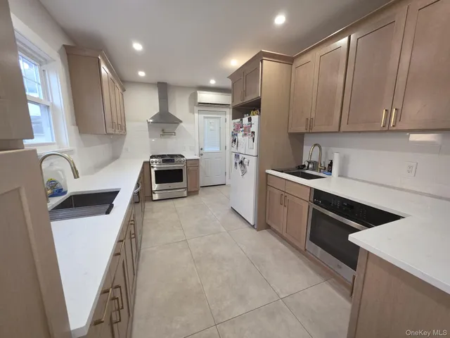 $6,500 | 325 Pacific Avenue, Cedarhurst, NY 11516