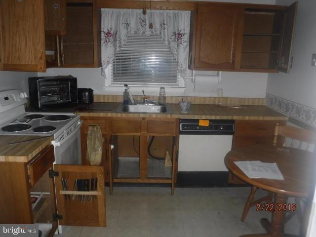 44B Stage Road, Unit B Manahawkin, NJ 08050 - Photo 5 of 9 Gallery Image 5