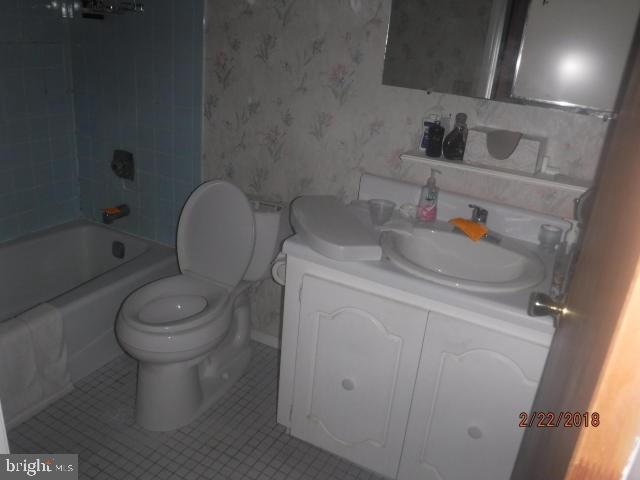 44B Stage Road, Unit B Manahawkin, NJ 08050 - Photo 7 of 9 Gallery Image 7