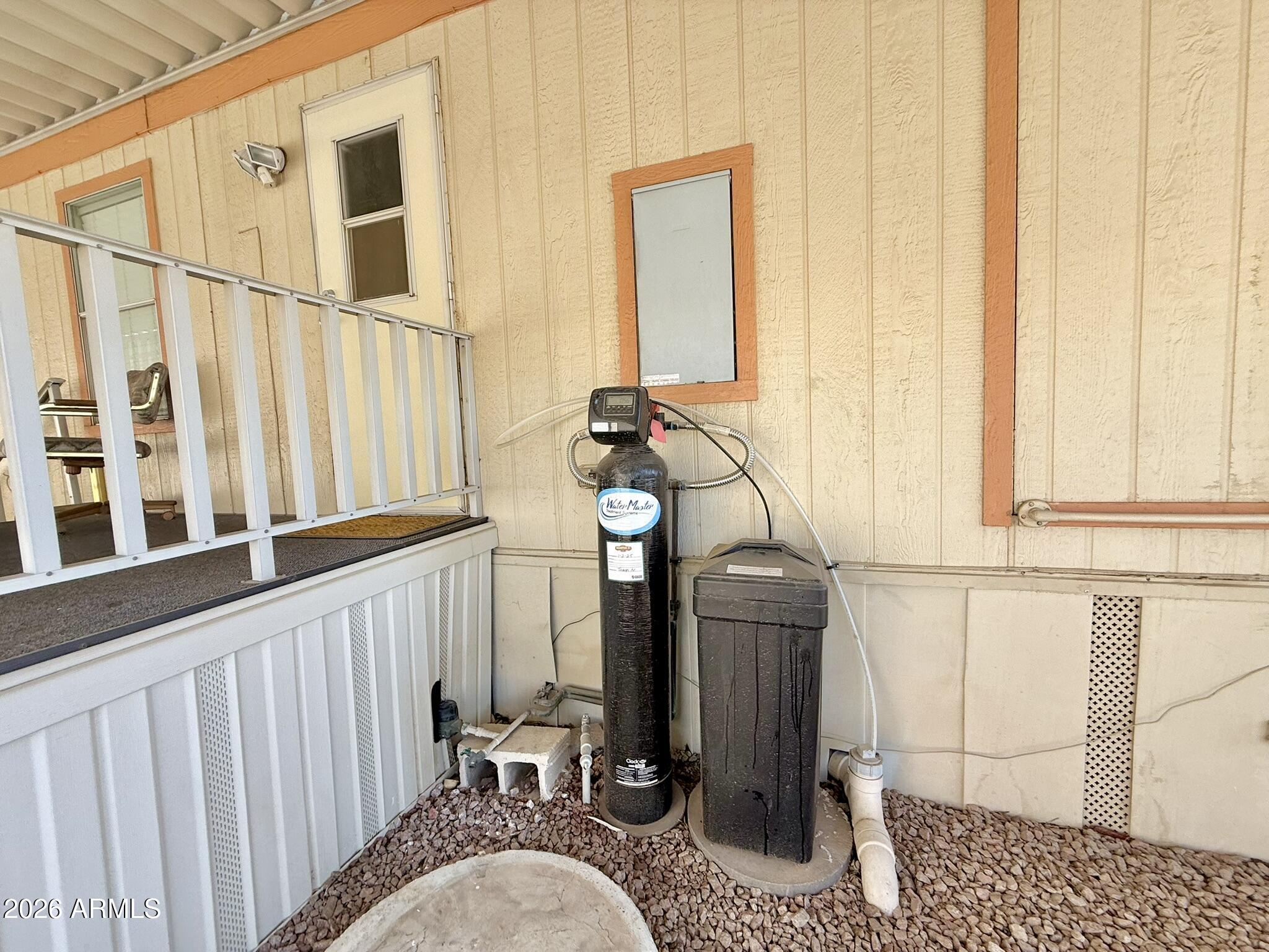 601 North Hayden Road, Unit 40 Scottsdale, AZ 85257 - Photo 34 of 48 a bedroom with a bed and a window