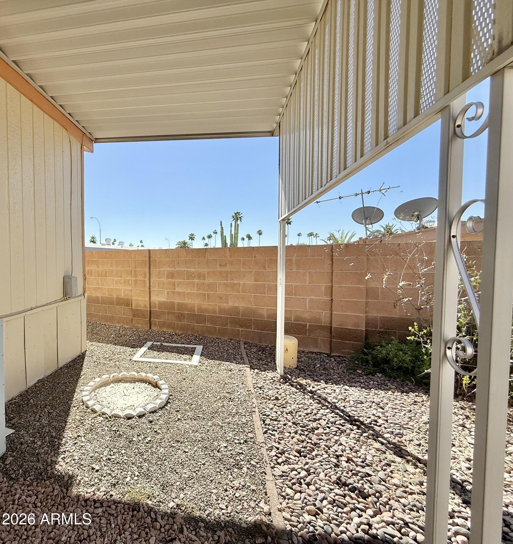 601 North Hayden Road, Unit 40 Scottsdale, AZ 85257 - Photo 36 of 48 a view of a balcony