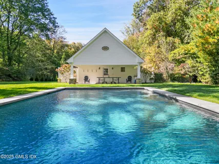 $4,695,000 | 17 Will Merry Lane, Greenwich, CT 06831