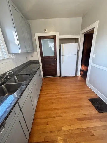 $2,000 | 713 East 144th Street, Dolton, IL 60419