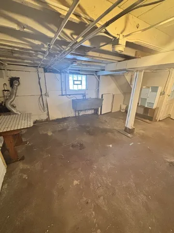 $2,000 | 713 East 144th Street, Dolton, IL 60419