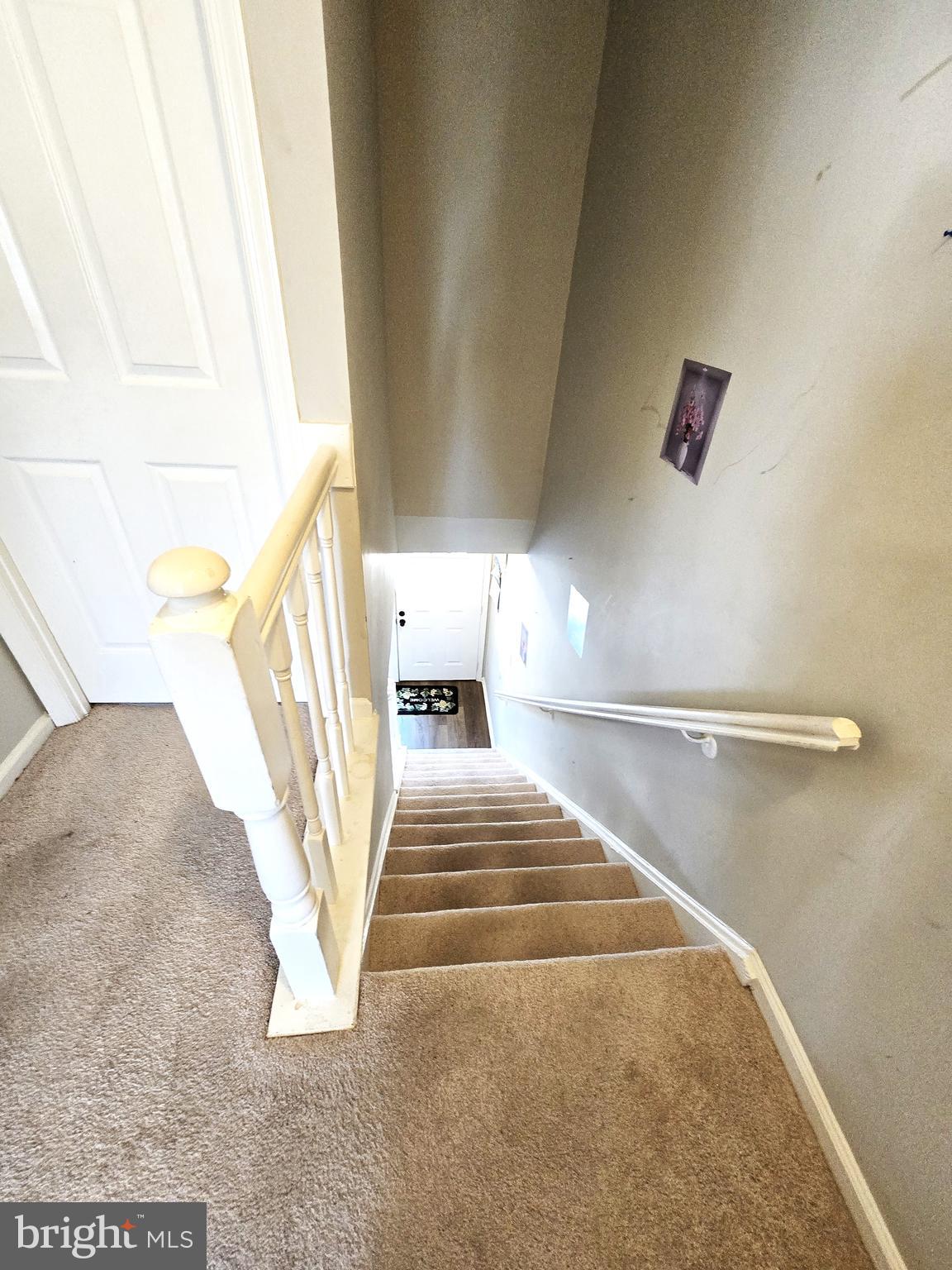 3 Arnold Place Newark, DE 19702 - Photo 18 of 28 a view of a staircase