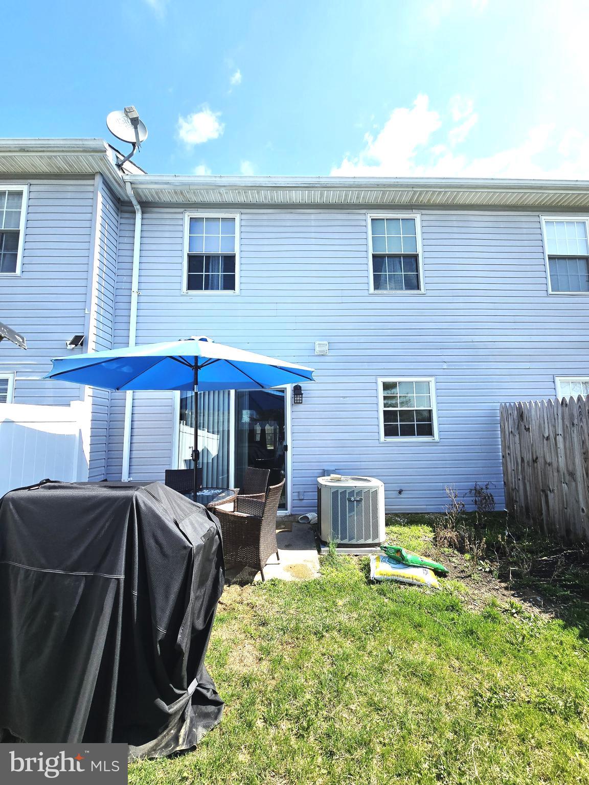 3 Arnold Place Newark, DE 19702 - Photo 23 of 28 a front view of house with yard patio and livingroom