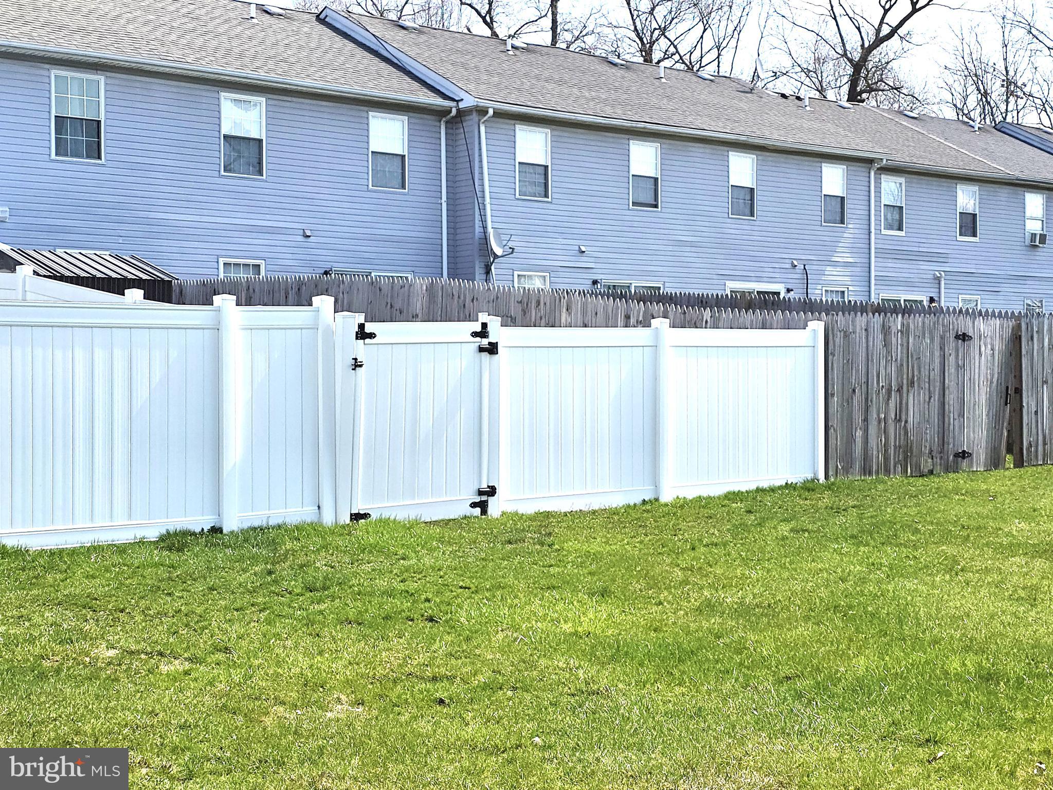 3 Arnold Place Newark, DE 19702 - Photo 27 of 28 a view of a house with backyard