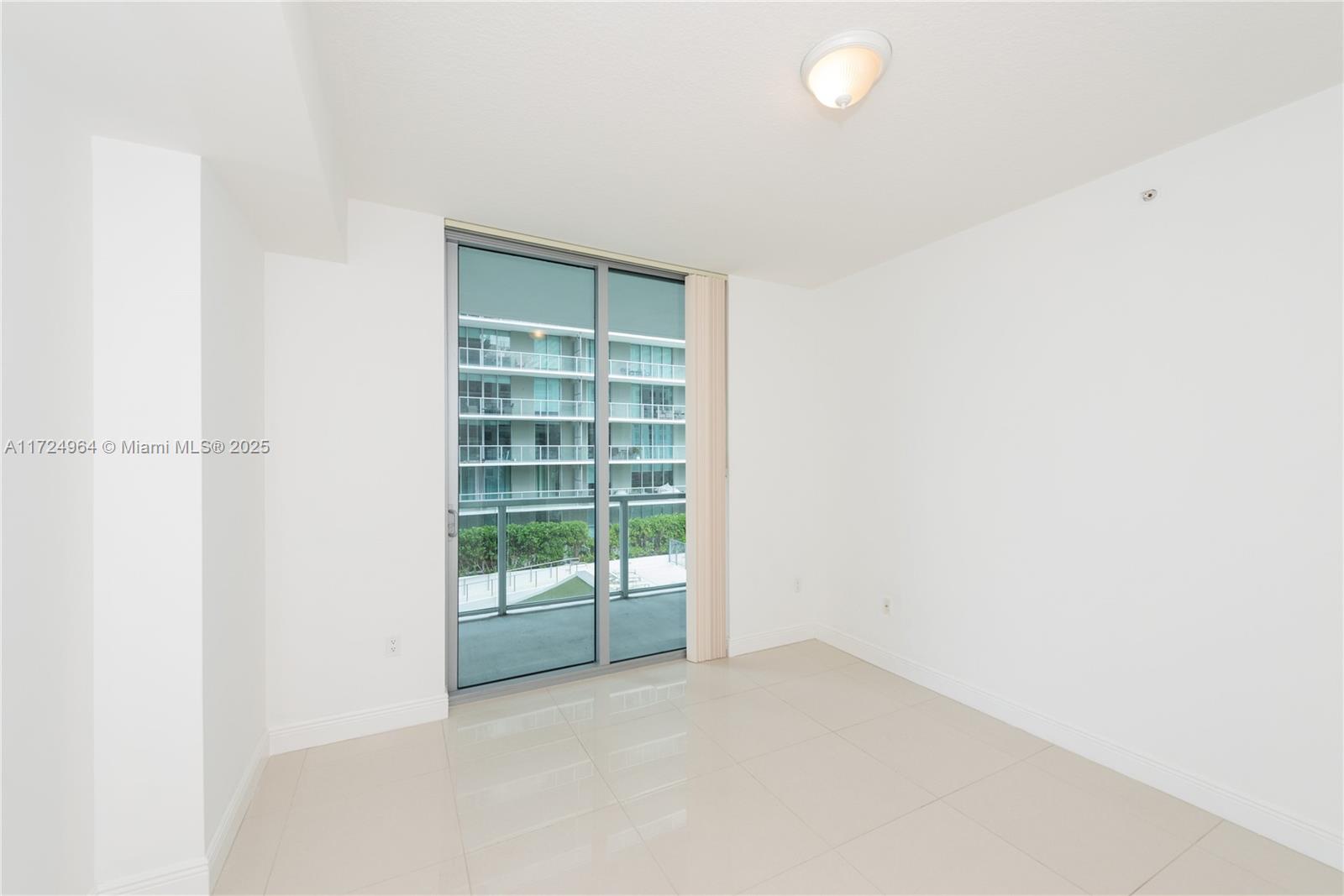 79 Southwest 12th Street, Unit 1107S Miami, FL 33130 - Photo 17 of 26