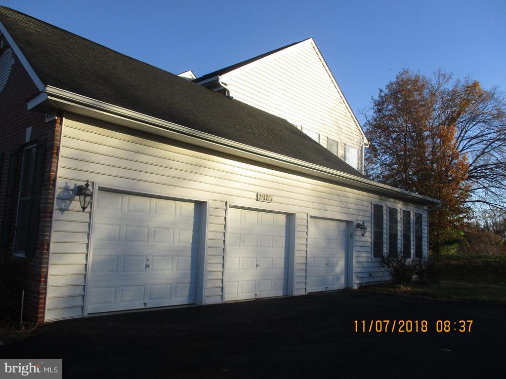 2905 Northern Dancer Road Bowie, MD 20721 - Photo 3 of 40 Gallery Image 3