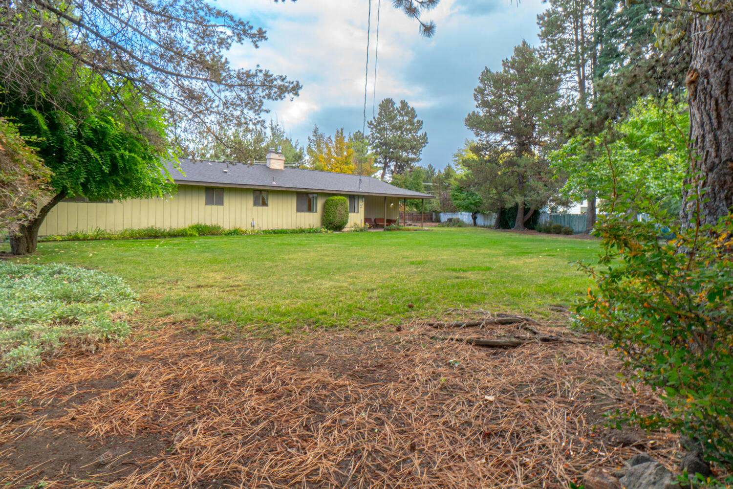1005 Northeast Butler Market Road Bend, OR 97701 - Photo 33 of 43 1005-004