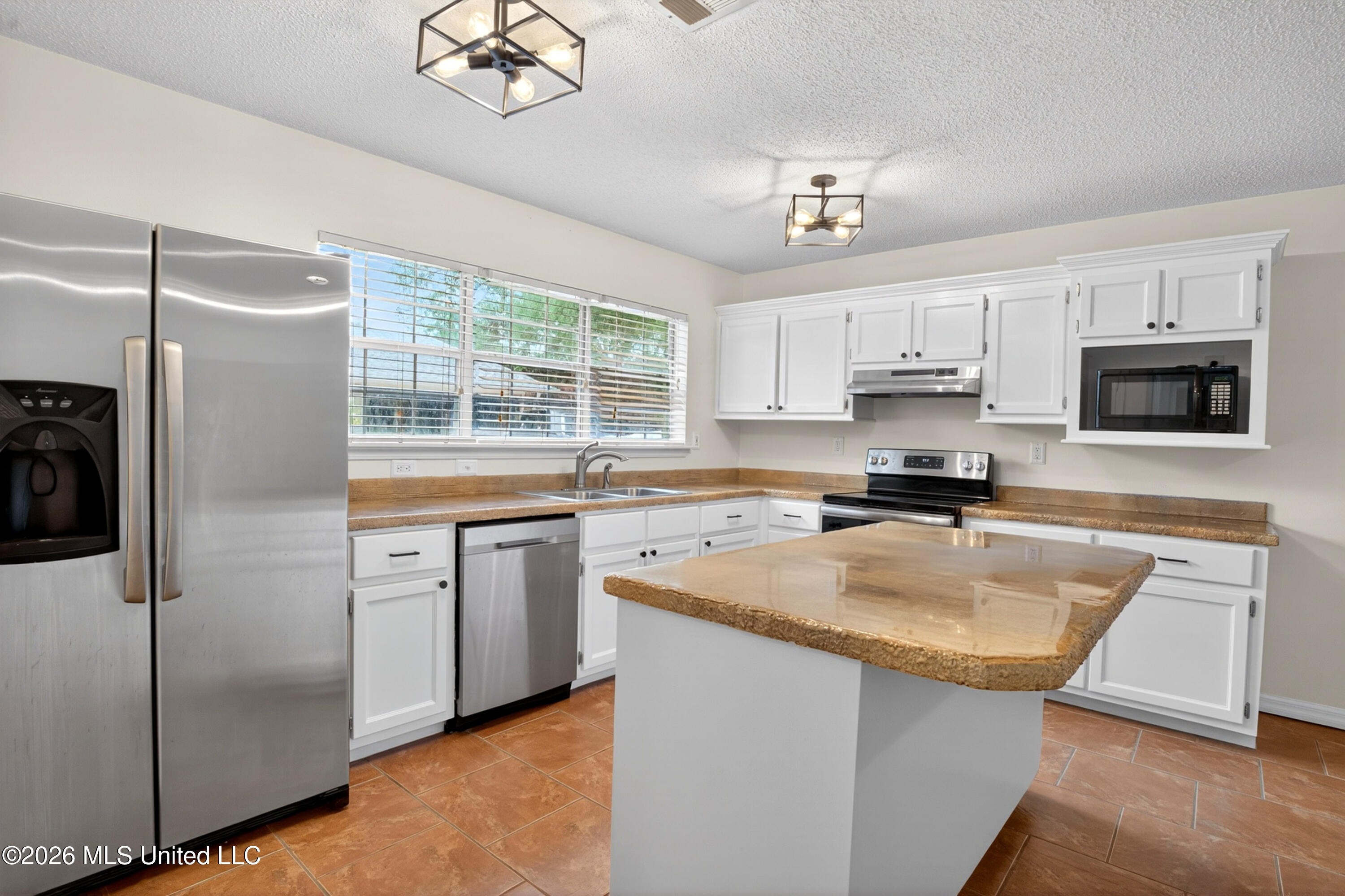 7832 Hilo Place Diamondhead, MS 39525 - Photo 16 of 58 7832HiloPl-19
