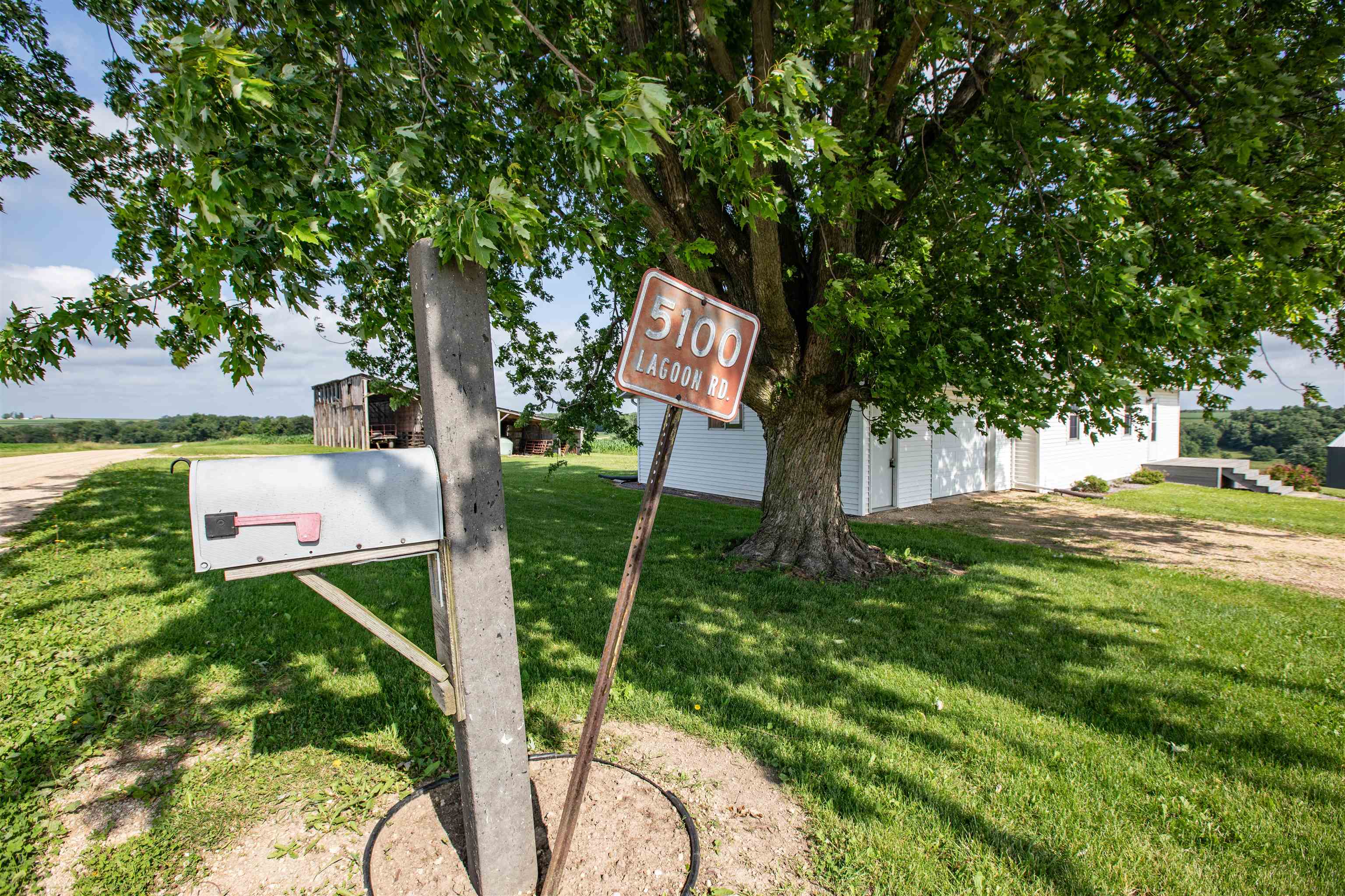 5100 Lagoon Road Highland, WI 53543 - Photo 6 of 50