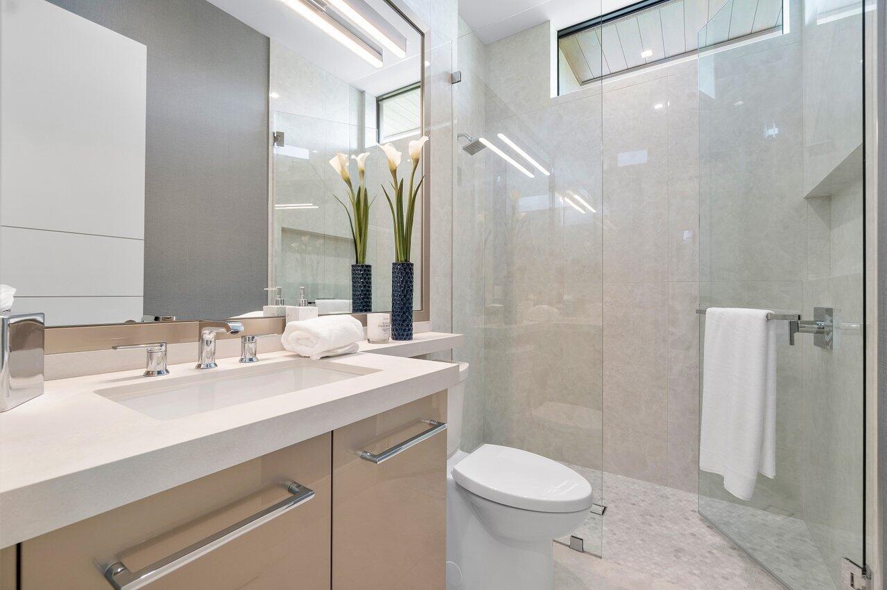 130 Northeast Wavecrest Way Boca Raton, FL 33432 - Photo 20 of 63 Previously Decorated Model