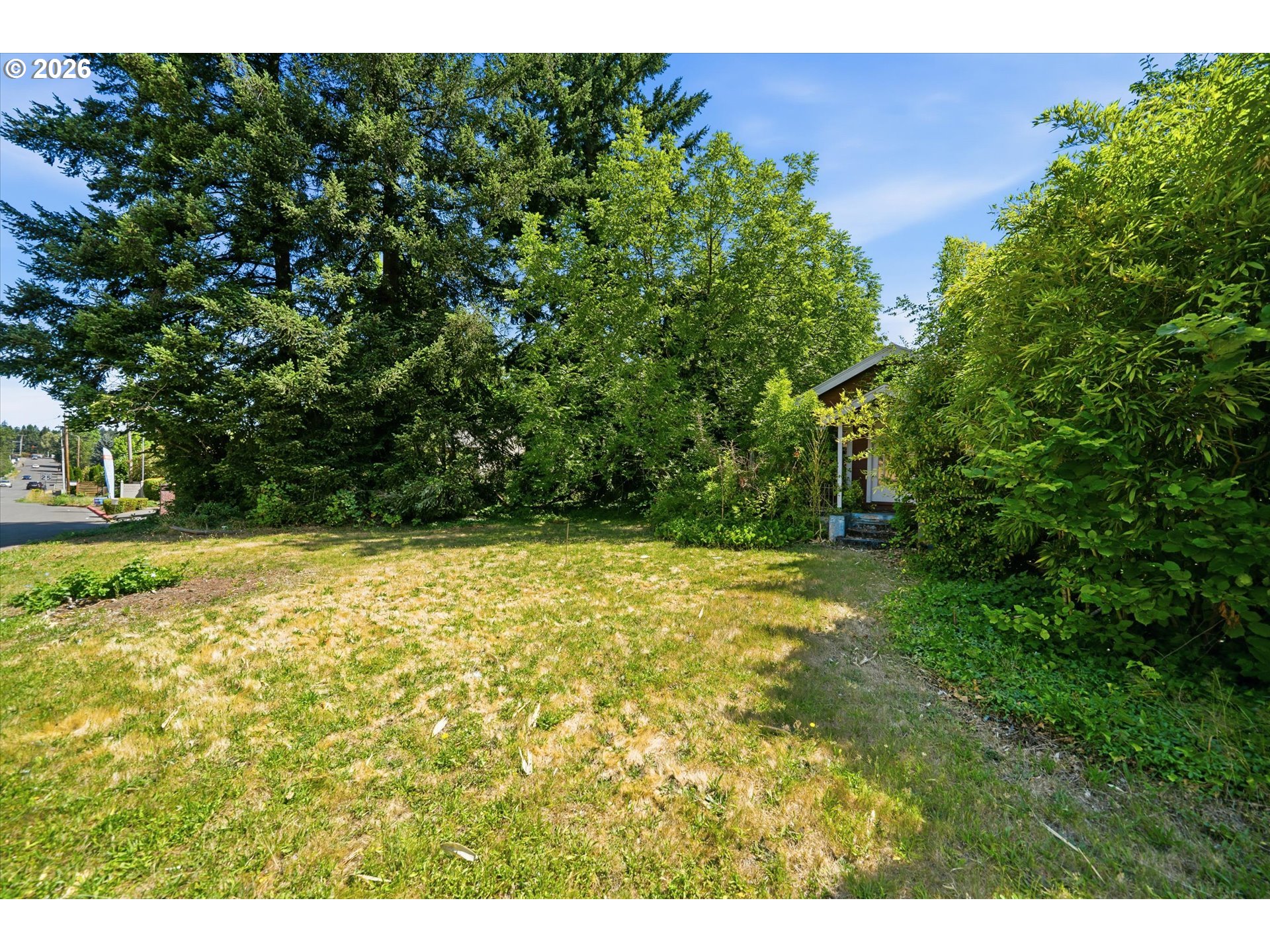 4450 Southwest 107th Avenue Beaverton, OR 97005 - Photo 3 of 34