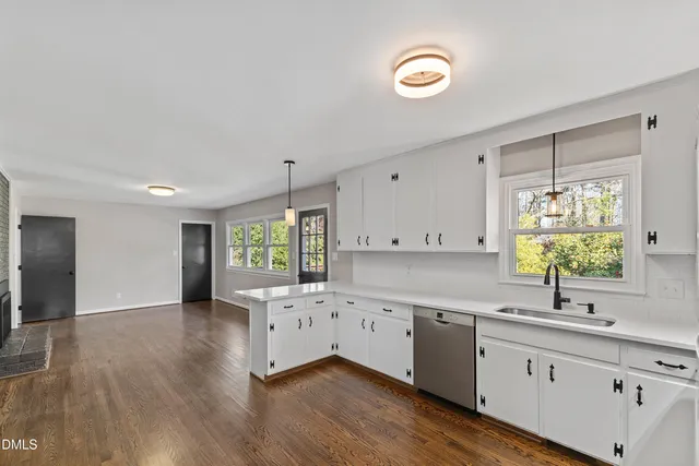 $599,900 | 1009 Wilshire Drive, Cary, NC 27511