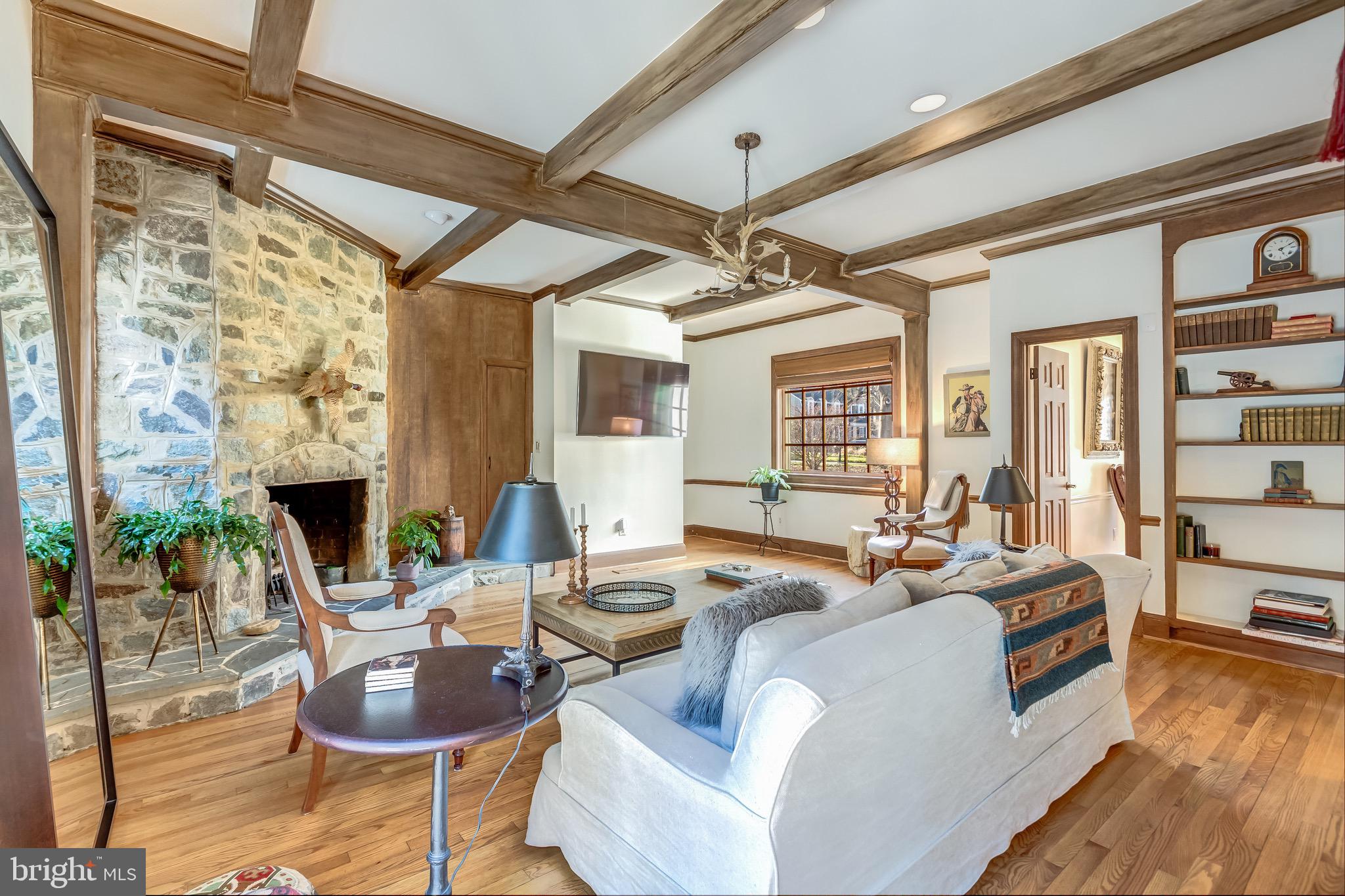 7253 Spring Side Way McLean, VA 22101 - Photo 13 of 47