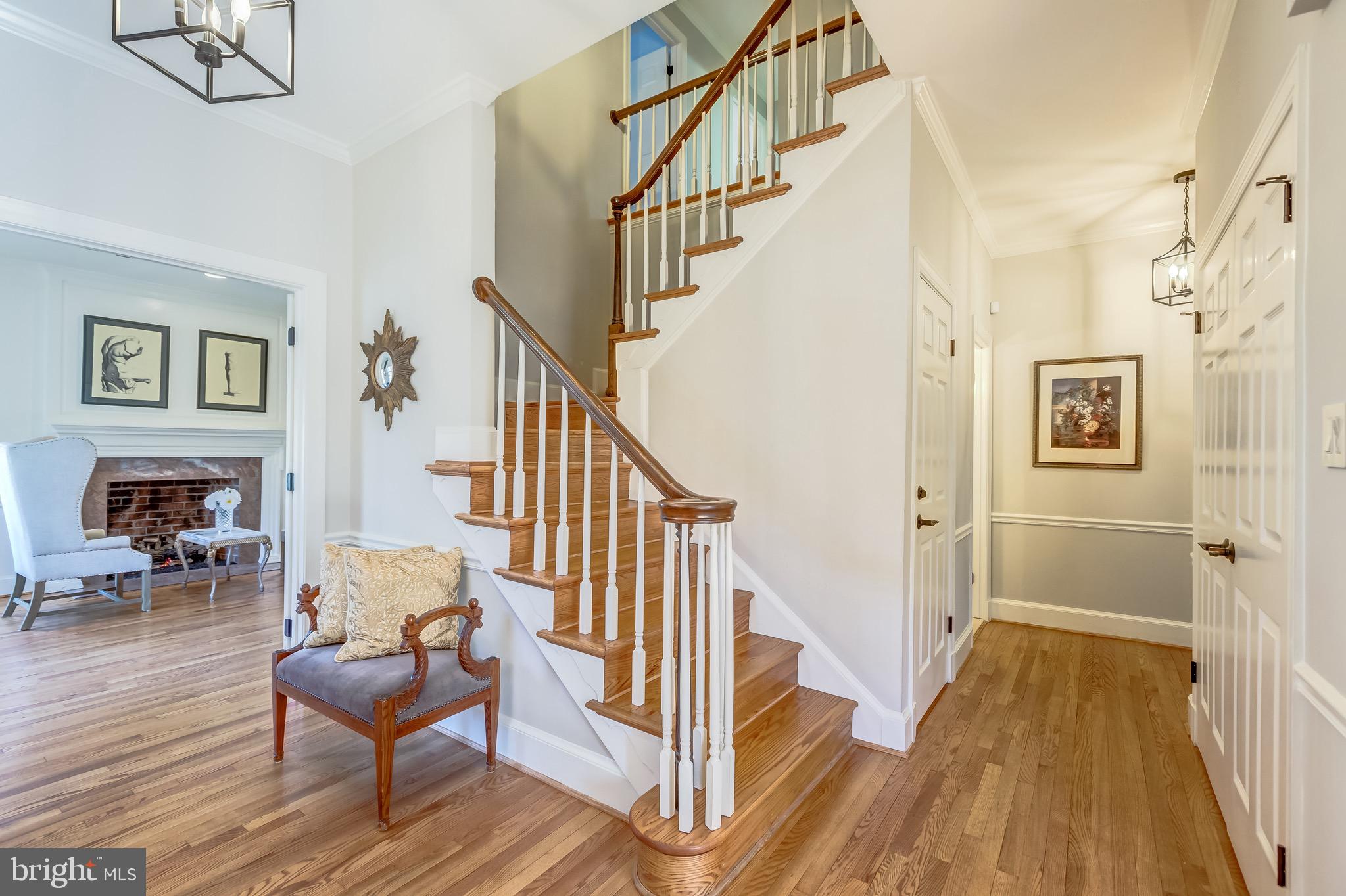 7253 Spring Side Way McLean, VA 22101 - Photo 3 of 47