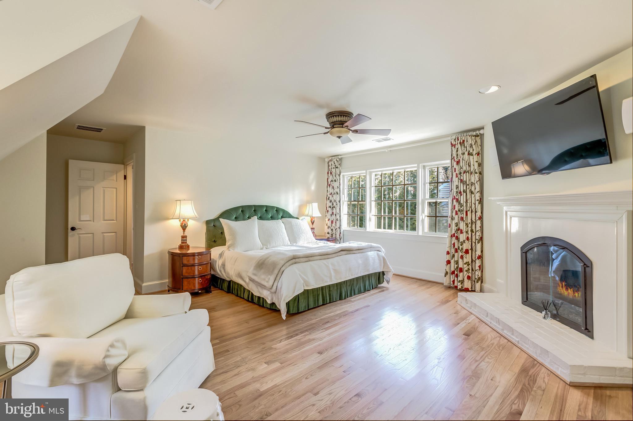 7253 Spring Side Way McLean, VA 22101 - Photo 22 of 47